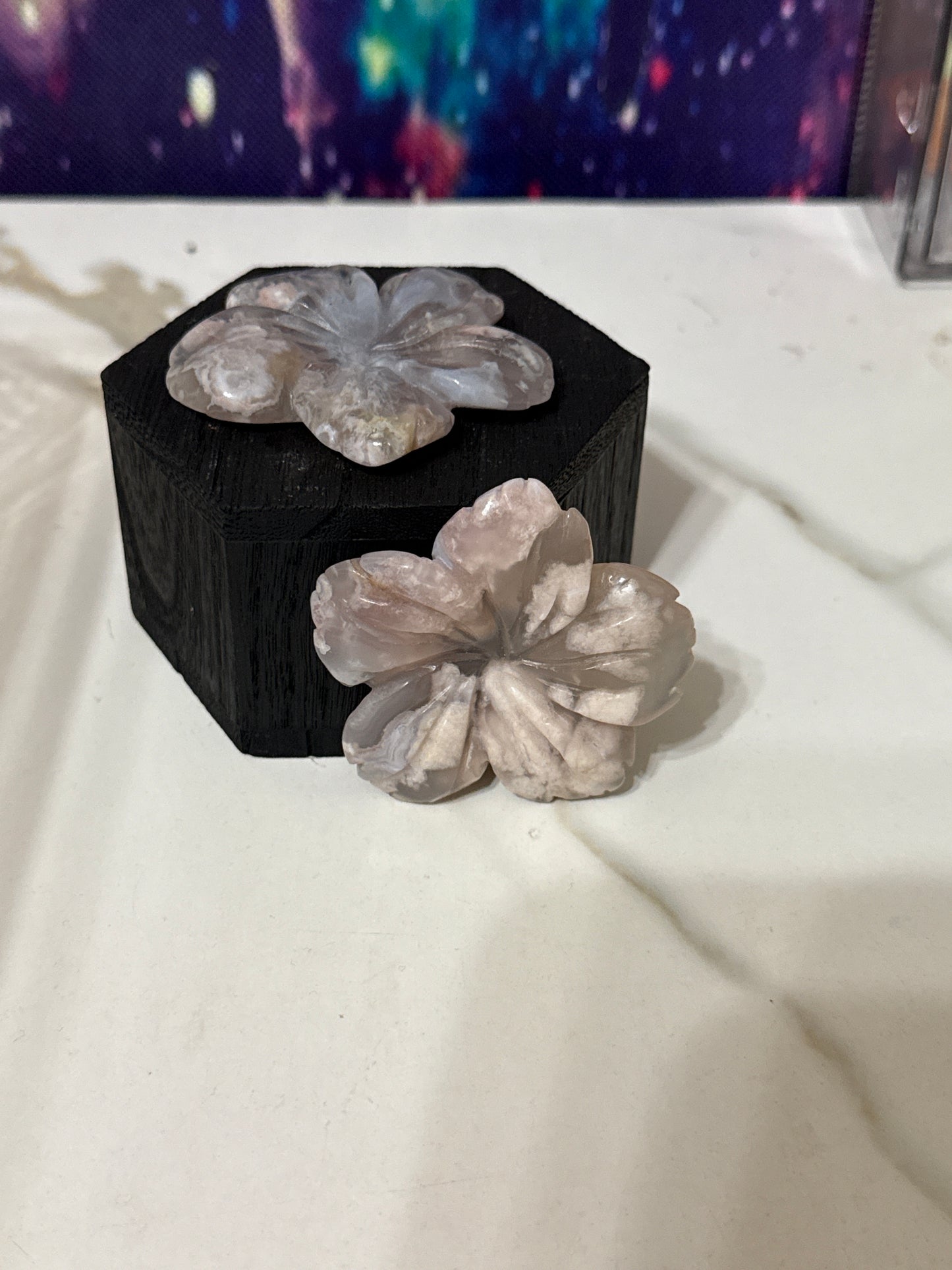 Flower agate hibiscus flower