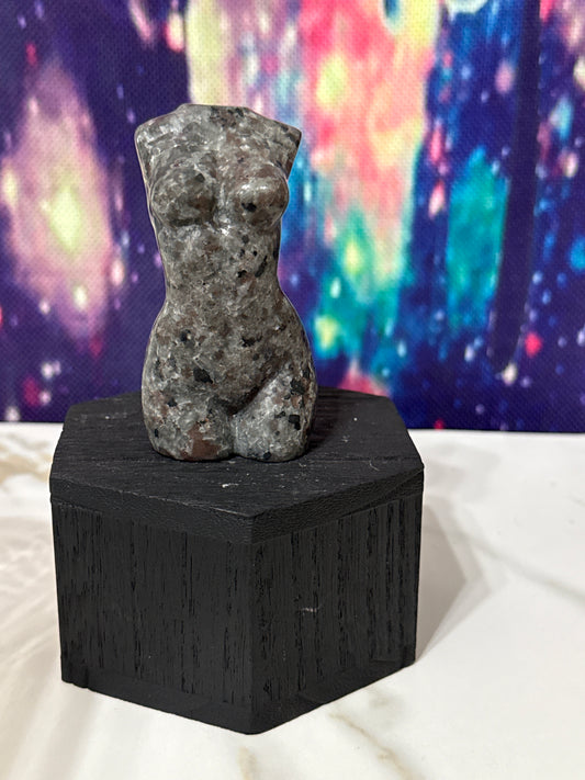 Yooperlite goddess body